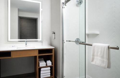 West Chester Hotel | Holiday Inn - Cincinnati - Liberty Way by IHG