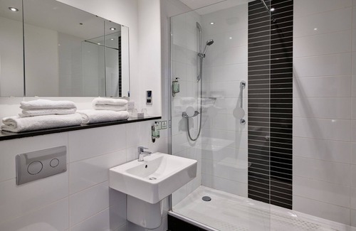 Corby Hotel | Holiday Inn Corby - Kettering A43 by IHG