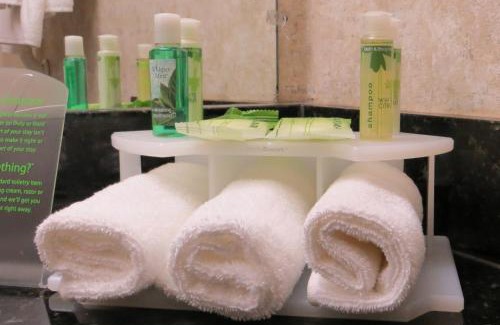 Norman Hotel | Holiday Inn Express and Suites Norman by IHG