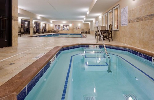 Helena Hotel | Holiday Inn Express and Suites Helena by IHG