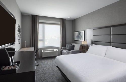 Revere Hotel | Holiday Inn Express Boston Logan Airport - Revere by IHG