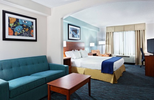 Brandermill Hotel | Holiday Inn Express Hotel & Suites Richmond-Brandermill by IHG