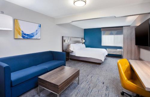 Wauseon Hotel | Holiday Inn Express Hotel & Suites Wauseon by IHG
