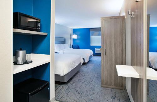 Wauseon Hotel | Holiday Inn Express Hotel & Suites Wauseon by IHG