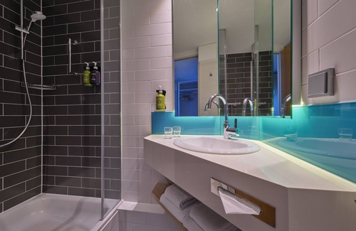 Troisdorf Hotel | Holiday Inn Express Köln-Troisdorf by IHG