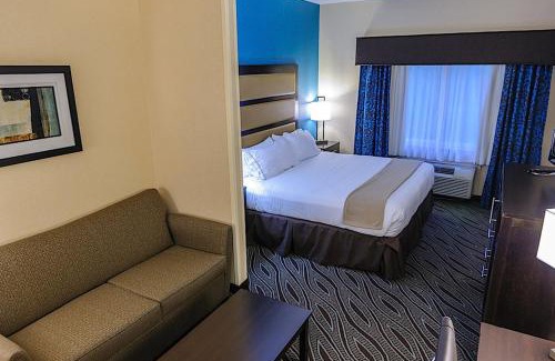 Ludlow Hotel | Holiday Inn Express - Ludlow - Chicopee Area by IHG