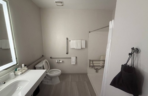 Marble Falls Hotel | Holiday Inn Express Marble Falls by IHG