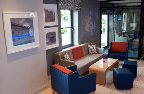 Perth Hotel | Holiday Inn Express Perth by IHG