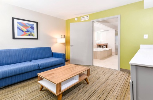 Pigeon Forge Hotel | Holiday Inn Express Pigeon Forge/Near Dollywood by IHG