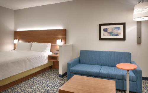 Gainesville Hotel | Holiday Inn Express & Suites - Gainesville I-75 by IHG