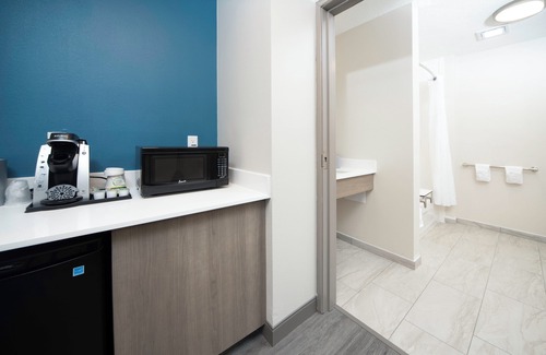 Indianapolis Hotel | HOLIDAY INN EXPRESS & SUITES INDIANAPOLIS - EAST by IHG
