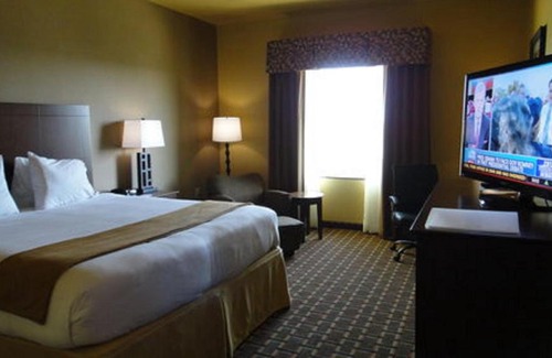 George West Hotel | Holiday Inn Express & Suites George West by IHG