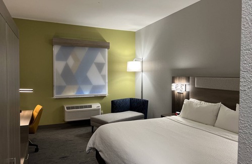 Woodward Hotel | Holiday Inn Express & Suites Woodward by IHG