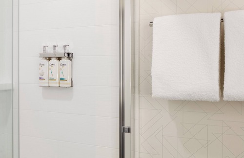 White Station Hotel | Holiday Inn Express & Suites Memphis East by IHG