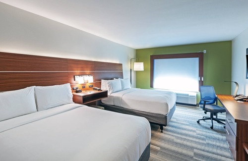 South Tulsa Hotel | Holiday Inn Express & Suites Tulsa South - Woodland Hills by IHG
