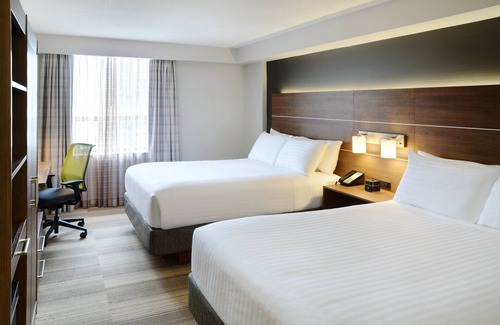 Old Town Hotel | Holiday Inn Express Toronto - Downtown by IHG