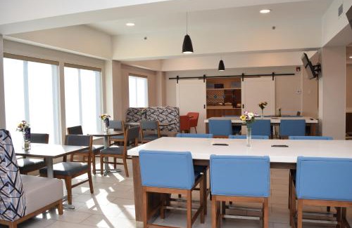 North Syracuse Hotel | Holiday Inn Express Syracuse Airport by IHG