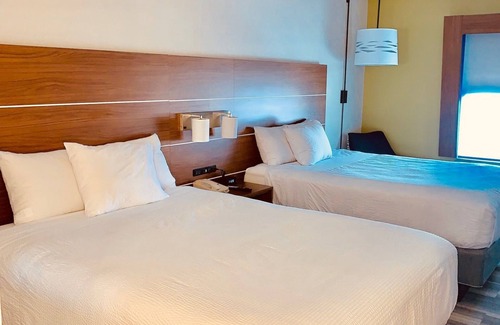 Talleyville Hotel | Holiday Inn Express Wilmington North - Brandywine by IHG