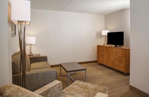 Kedron Hotel | Holiday Inn Franklin - Cool Springs by IHG