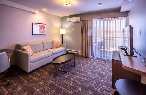 Okanagan-Similkameen Hotel | Holiday Inn Hotel & Suites Osoyoos by IHG