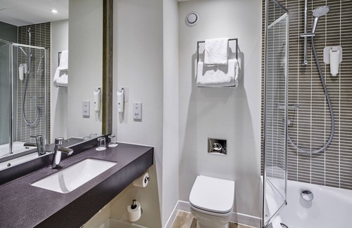 Garforth Hotel | Holiday Inn Leeds Garforth by IHG