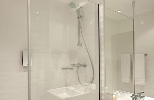 Englos Hotel | Holiday Inn Lille - Ouest Englos by IHG