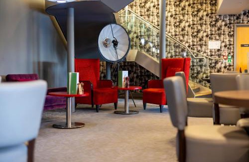 Salford Hotel | Holiday Inn Manchester-Mediacityuk by IHG
