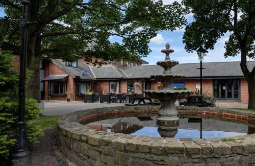 Bardsley Hotel | Holiday Inn - Manchester - Oldham by IHG