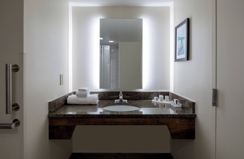 Downtown Portland Hotel | Holiday Inn Portland-By the Bay by IHG