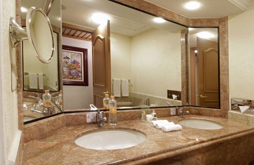 Downtown Queretaro Hotel | Holiday Inn Queretaro-Centro Historico by IHG