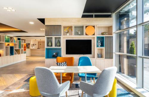 Stevenage Hotel | Holiday Inn Stevenage by IHG