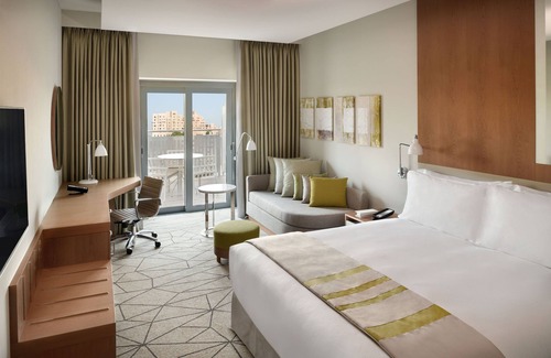 Dubai Festival City Hotel | Holiday Inn & Suites Dubai Festival City by IHG