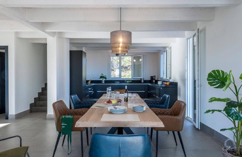 SantʼAngelo in Pontano House | Holiday house Sant'Angelo in Pontano for 1 - 16 persons with 8 bedrooms - Holiday home