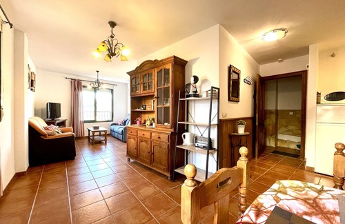 Frigiliana Apartment | HOLIDAY RENTAL APARTMENT.5 KM TO THE NEAREST BEACHES, WIFI, .SUNNY TERRACE.