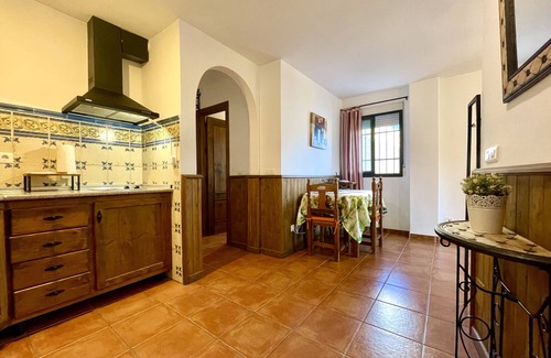 Frigiliana Apartment | HOLIDAY RENTAL APARTMENT.5 KM TO THE NEAREST BEACHES, WIFI, .SUNNY TERRACE.