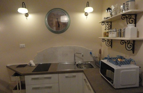 Celio Apartment | Holiday Romantic elegant historic center near the Colosseum metro A and B