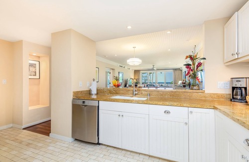 Kahuku Condo | Holiday Sale! Turtle Bay Villas 201 by Gather: Beachfront w/Shared Pool, Spa/AC