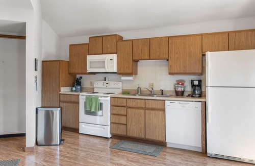 Osage Beach Villa | Holiday Shores 24 - Beautiful Villa with Resort Amenities!