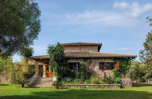Capdepera Villa | Holiday Villa Ribot with Mountain View, Pool, Wi-Fi, Garden & Terrace
