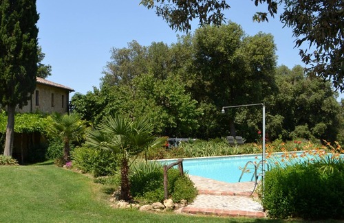 Pomarance Apartment | Holiday, where Tuscany is still authentic. 16th c. Villa, Infinity pool: Quercia