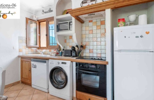 Le Bar-sur-Loup House | Holidays In Provence Alpes Maritimes