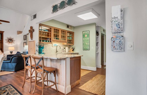 Sea Pines Villa | HOLIDAYS on #1 HARBOUR TOWN GOLF LINX-SEA PINES RESORT-2 King 1Q 1XLT-GAS GRILL