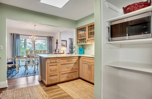 Sea Pines Villa | HOLIDAYS on #1 HARBOUR TOWN GOLF LINX-SEA PINES RESORT-2 King 1Q 1XLT-GAS GRILL