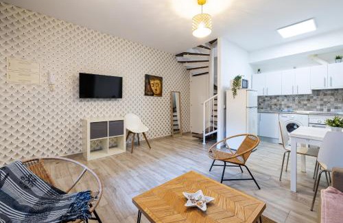 Perchel Norte Apartment | Holidays2Malaga Duplex Huerta del Obispo Junto Casco historico