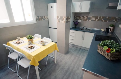 Ensanche Centro Apartment | Holidays2Malaga Heredia 3 bedrooms & 2 bathrooms