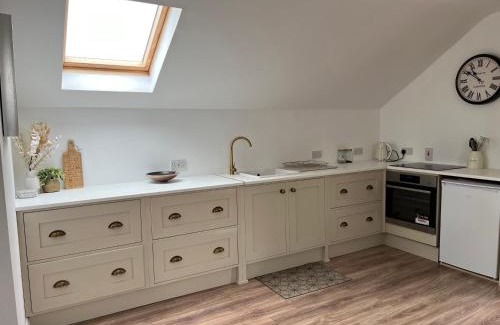 Lecemy Apartment | Hollies hideaway