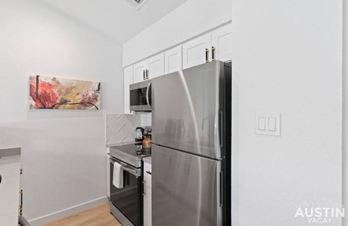 Bouldin Condo | Hollow Creek #2 xxxx