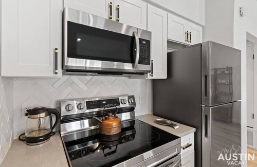 Bouldin Condo | Hollow Creek #2 xxxx