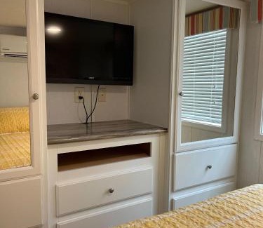 Holly Ridge Resort | Holly Ridge Retreat with Loft and Pet Friendly plus Long Term Stay Allowed