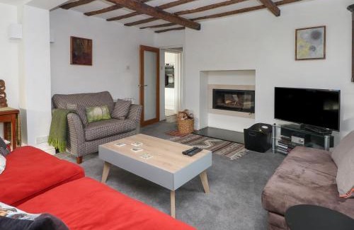 Mouldsworth House | Holly Tree Cottage